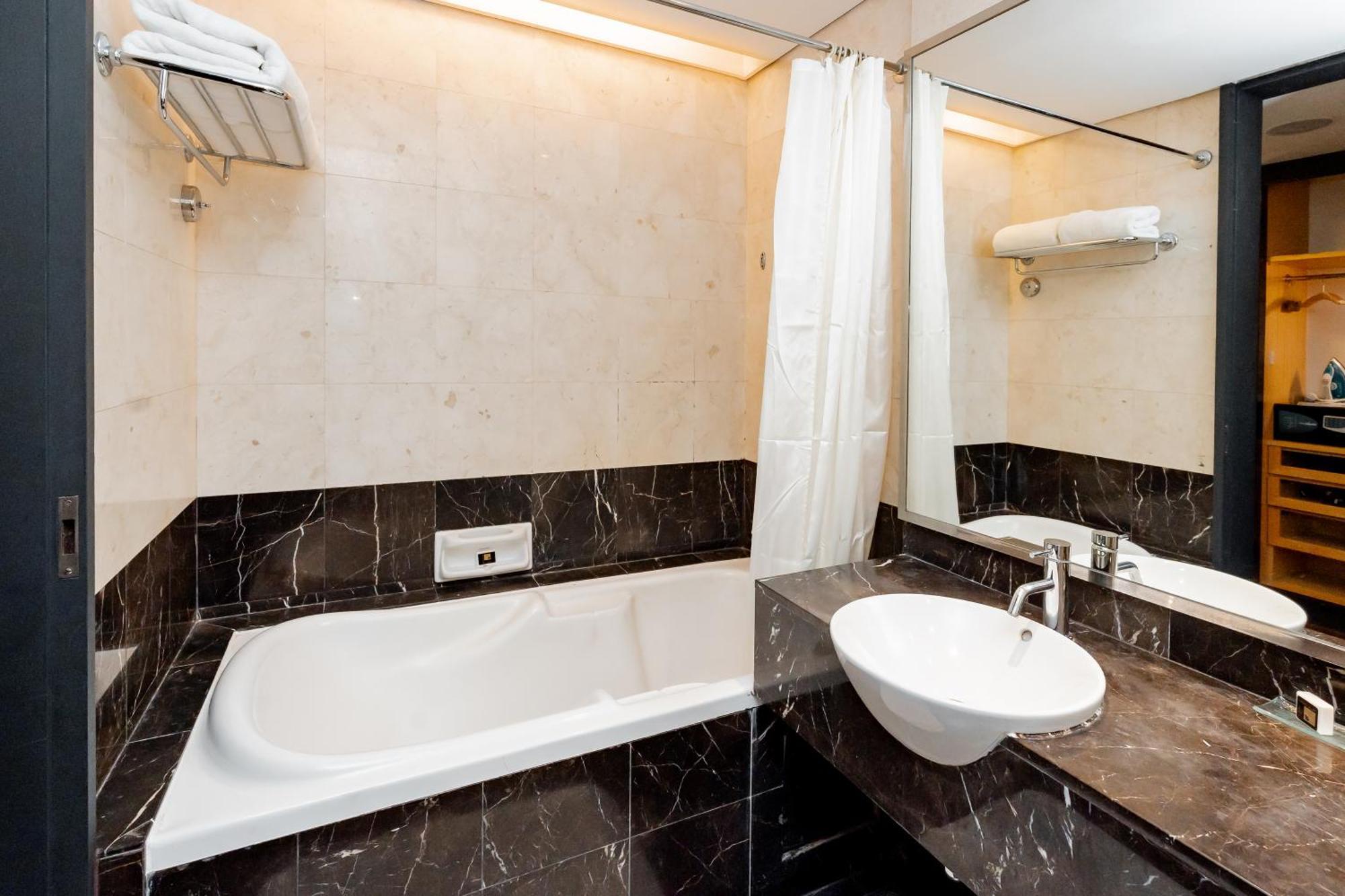 Impiana Klcc 4*